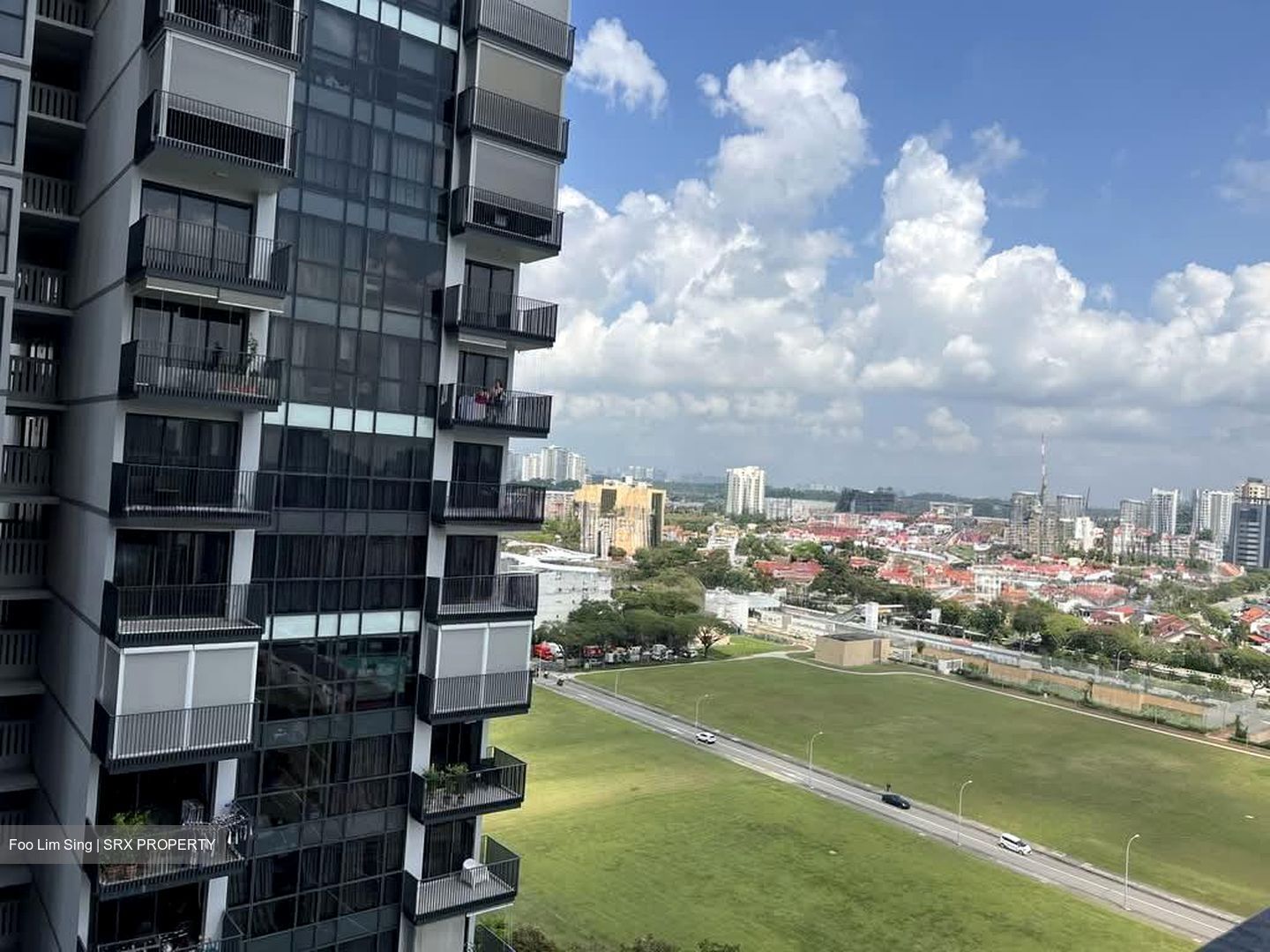 Sky Vue (D20), Condominium #588738001